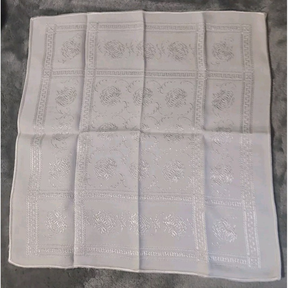6 Vtg Damask‎ Cloth Dinner Napkins 15 Inch Floral Never Used Lotus Clover Flower